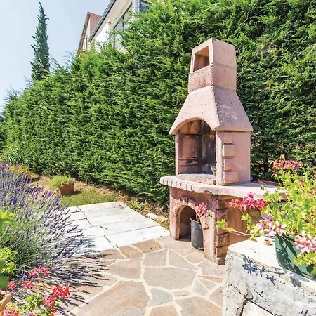 Beautiful Apartment In Moscenicka Draga